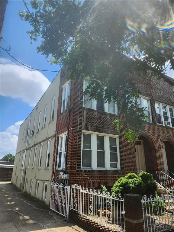 317 East 49th Street, Brooklyn, NY 11203