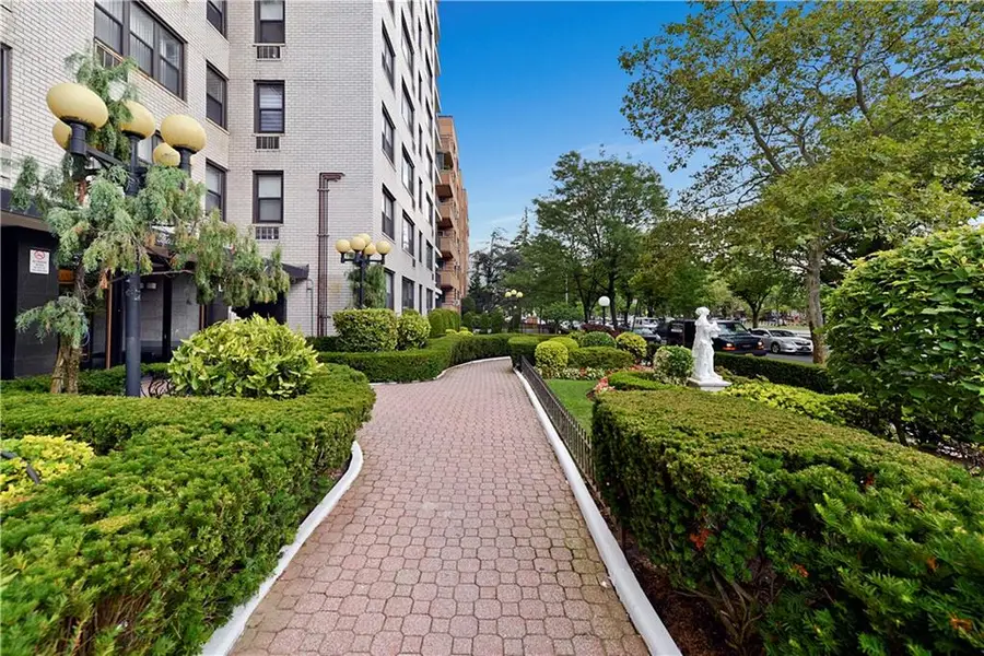 1360 Ocean Parkway #12H, Brooklyn, NY 11230 - Image #2