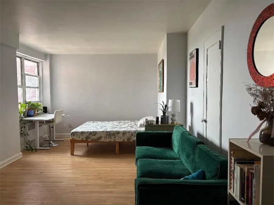 39-20 52nd Street #5E, Woodside, NY 11377 - Image #2