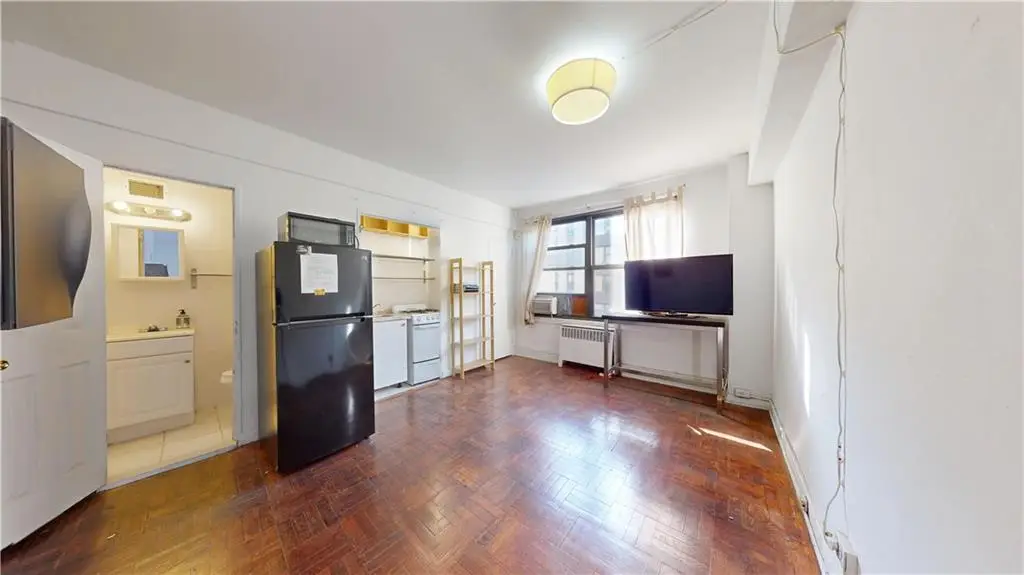 98-34 63rd Drive #6GG, Rego Park, NY 11374 - Image #1