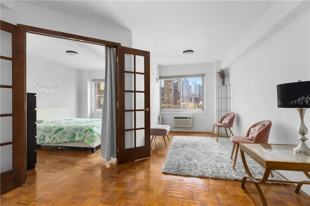 240 East 55th Street #9H, New York, NY 10022 - Image #1