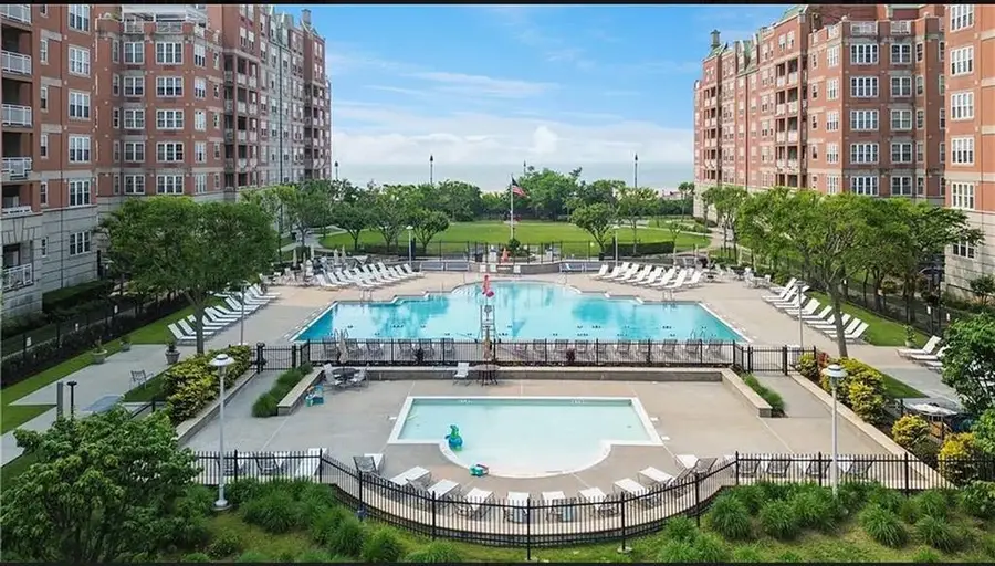 60 Oceana Drive West #8B, Brooklyn, NY 11235 - Image #2