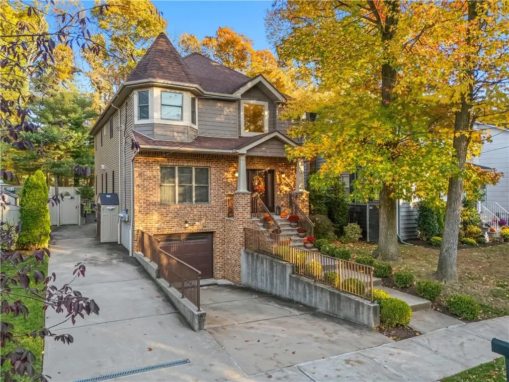 109 Madsen Avenue, Staten Island, NY 10309 - Image #1