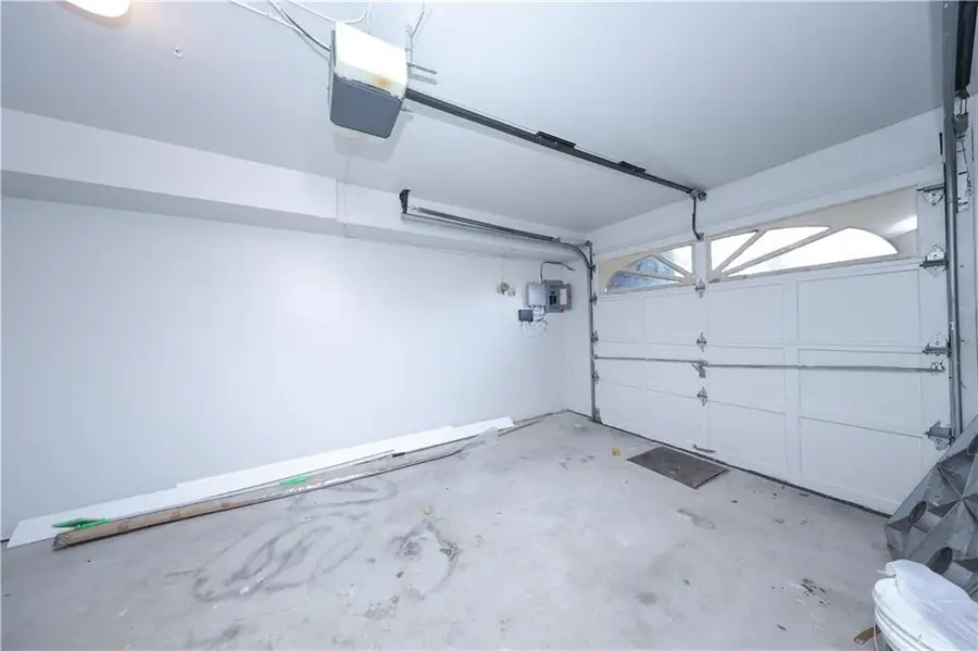 22 Francine Lane, Staten Island, NY 10314 - Image #2