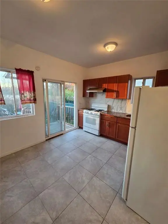 158 Holland Avenue, Staten Island, NY 10303 - Image #3
