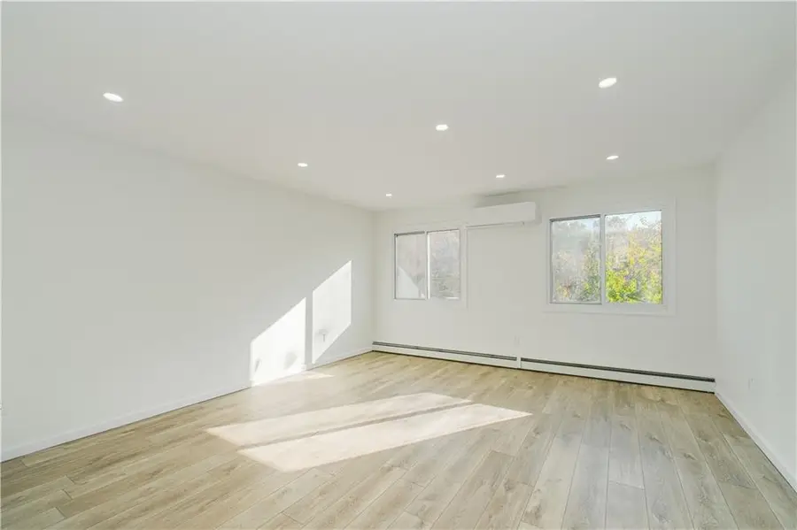 22 Oakville Street, Staten Island, NY 10314 - Image #2