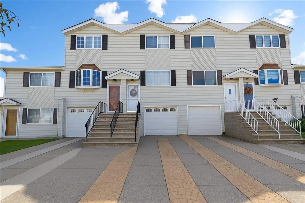 516 Medina Street, Staten Island, NY 10306 - Image #1