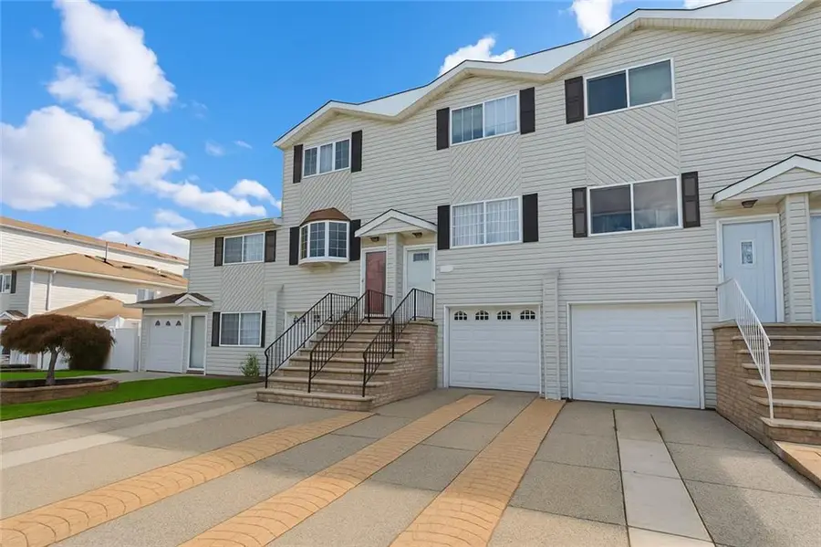 516 Medina Street, Staten Island, NY 10306 - Image #2