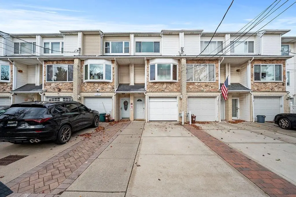 125 Wirt Avenue, Staten Island, NY 10309 - Image #1