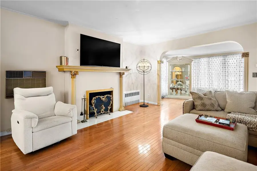 562 84th Street, Brooklyn, NY 11209 - Image #2