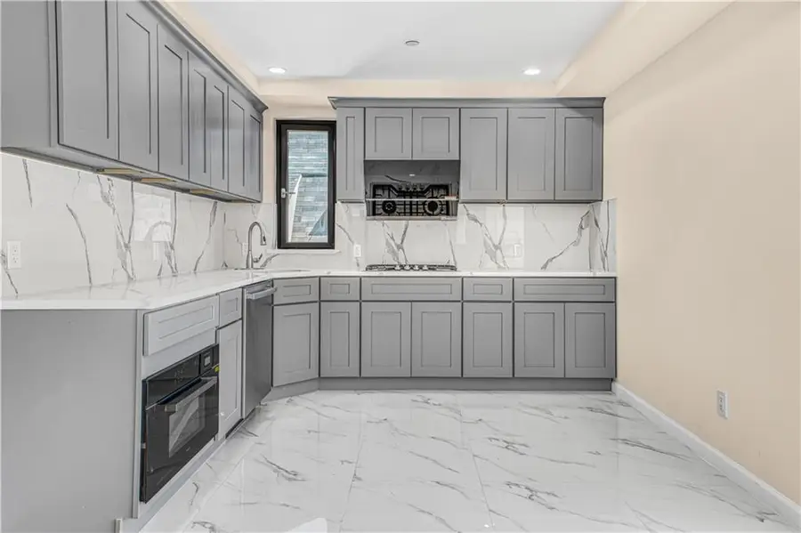 207 Bay 35th Street #3B, Brooklyn, NY 11214 - Image #3