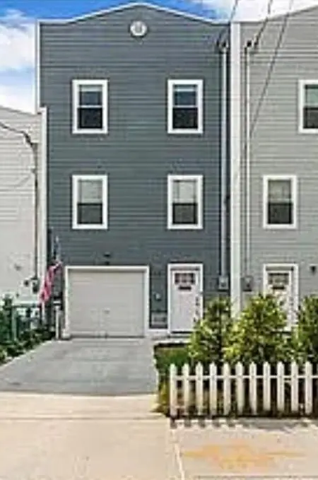 3626 Bayview Avenue, Brooklyn, NY 11224