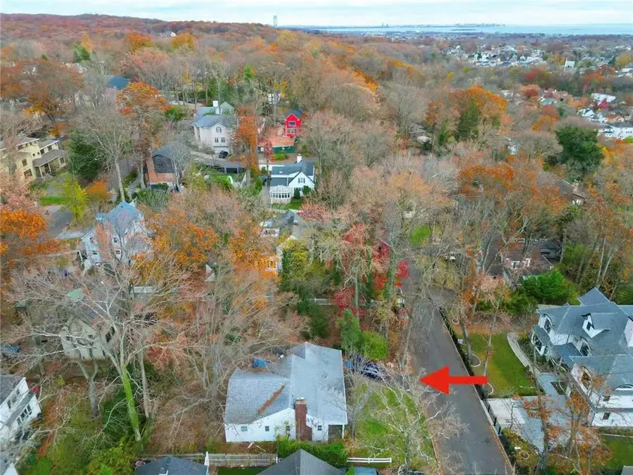 265 Edinboro Road, Staten Island, NY 10306 - Image #2