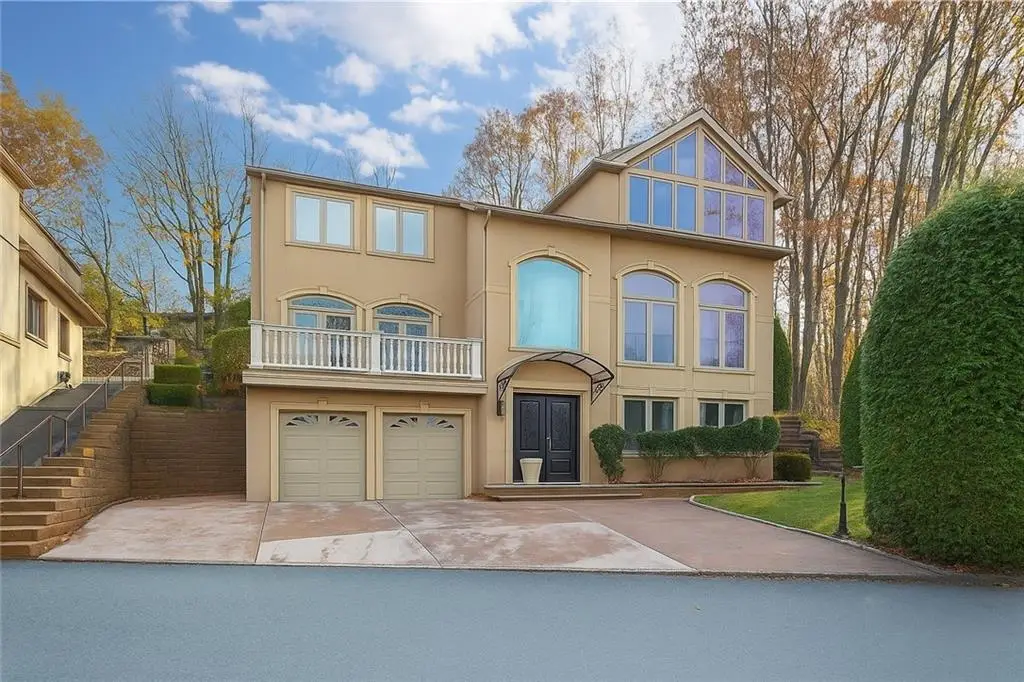 16 Diana Trail, Staten Island, NY 10304 - Image #1