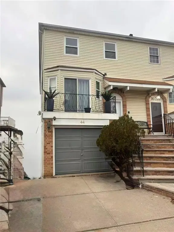 44 Longdale Street, Staten  Island, NY 10314