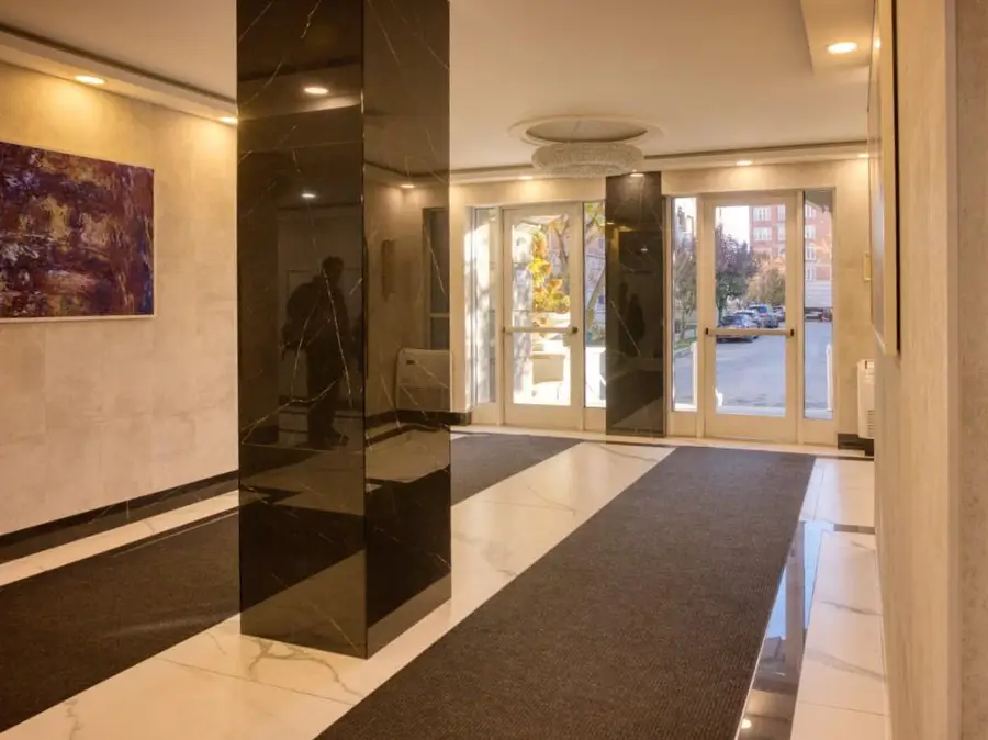40 Oceana Drive West #1C, Brooklyn, NY 11235 - Image #2