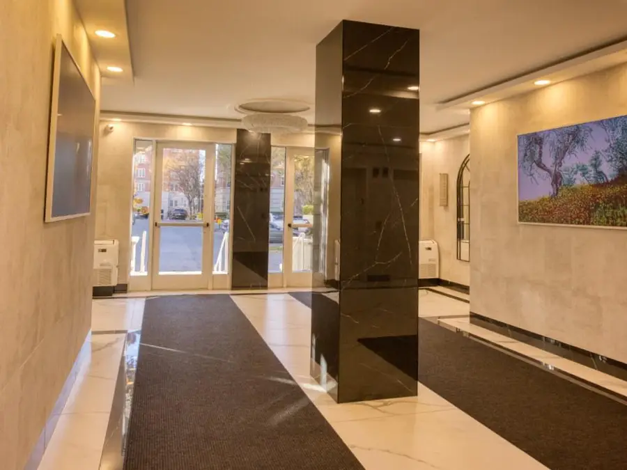 40 Oceana Drive West #1C, Brooklyn, NY 11235 - Image #3