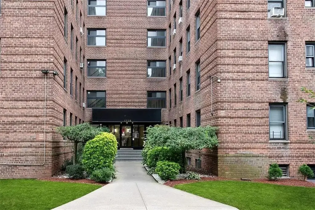 2229 Knapp Street #5D, Brooklyn, NY 11229 - Image #1