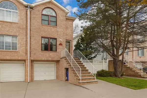 111 Elmbank Street, Staten  Island, NY 10312