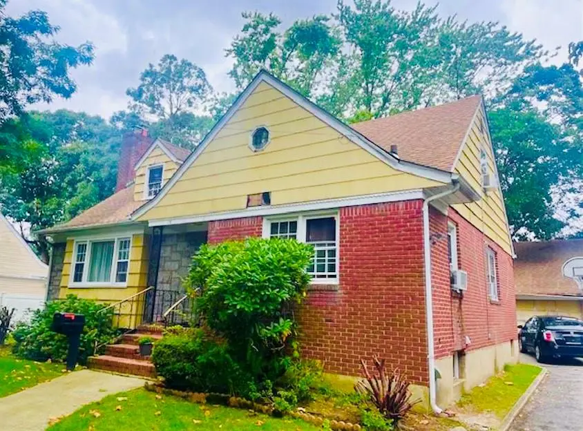 114 Camdike Street, Valley Stream, NY 11580 - Image #1
