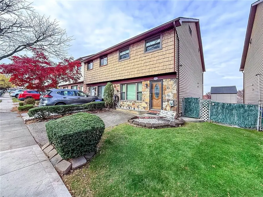 340 Rolling Hill Green, Staten Island, NY 10312 - Image #3