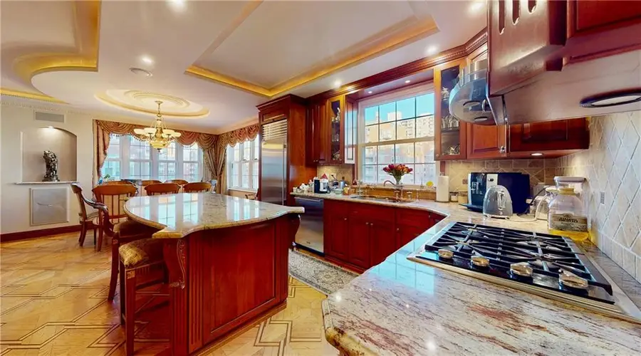 120 Oceana Drive West #4B, Brooklyn, NY 11235 - Image #2