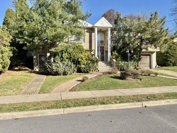 19 Woodlawn Avenue, Staten  Island, NY 10305