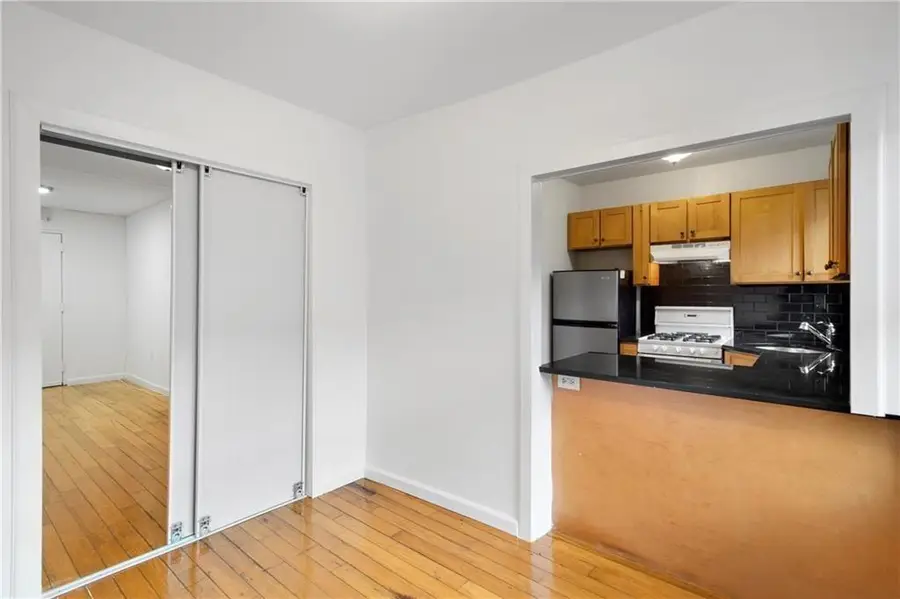 129 Beach 118th Street #2L, Rockaway Park, NY 11694 - Image #3