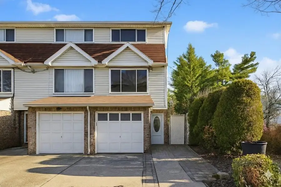 293 Wingham Street, Staten Island, NY 10305 - Image #2