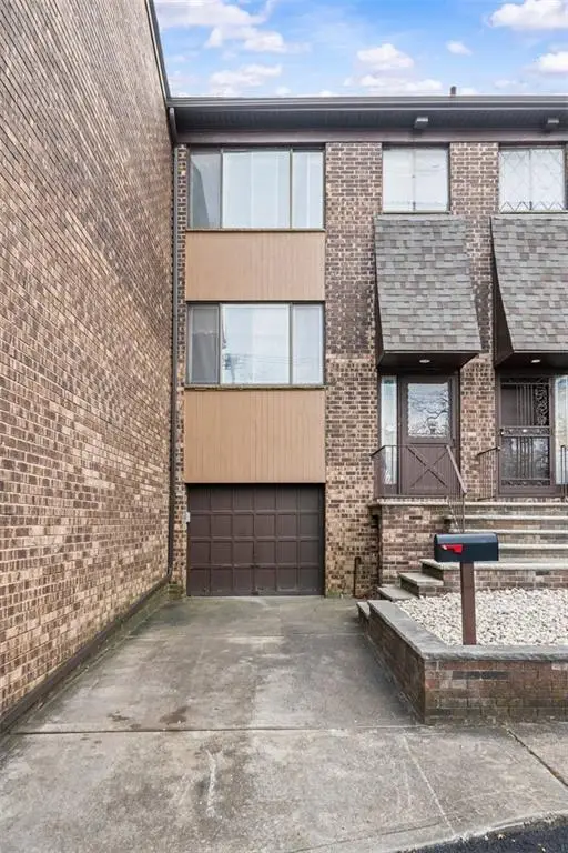 Address Withheld By Seller, Staten Island, NY 10305 - Image #1