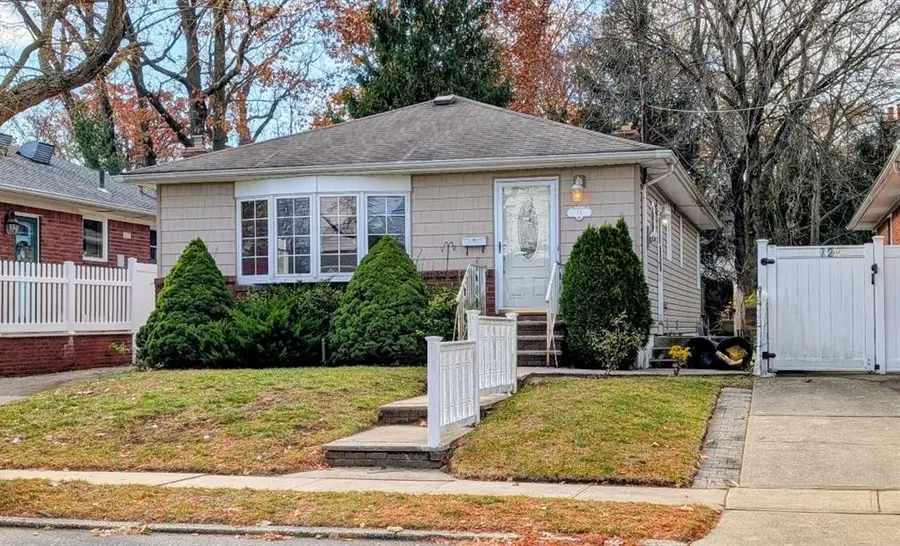 76 Peter Avenue, Staten Island, NY 10306 - Image #2