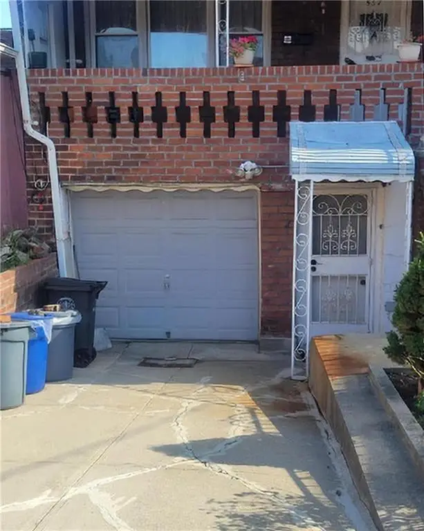 557 East 51st Street, Brooklyn, NY 11203 - Image #2