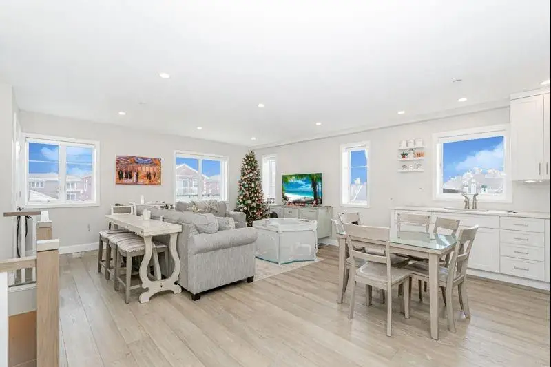 210 Bay 7th Street #3D, Brooklyn, NY 11228 - Image #2