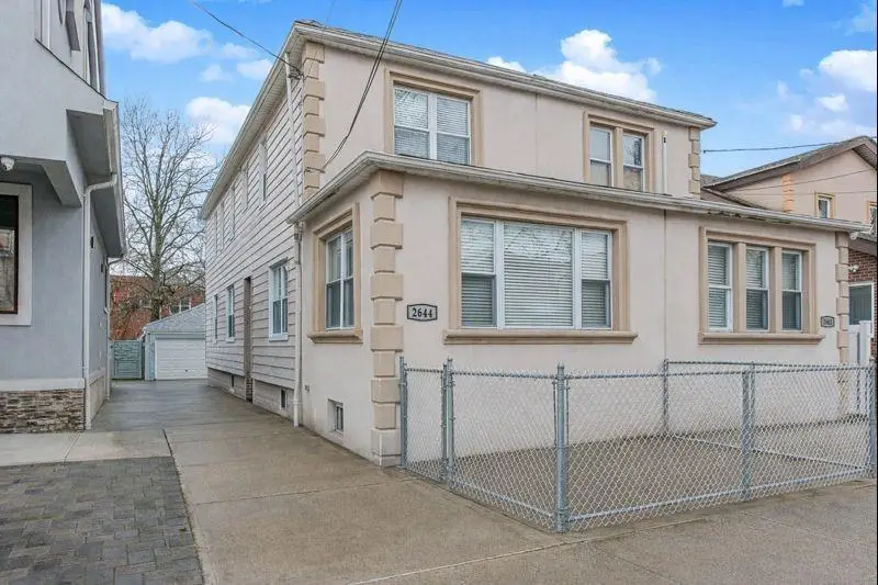 2644 East 27th Street, Brooklyn, NY 11235 - Image #1