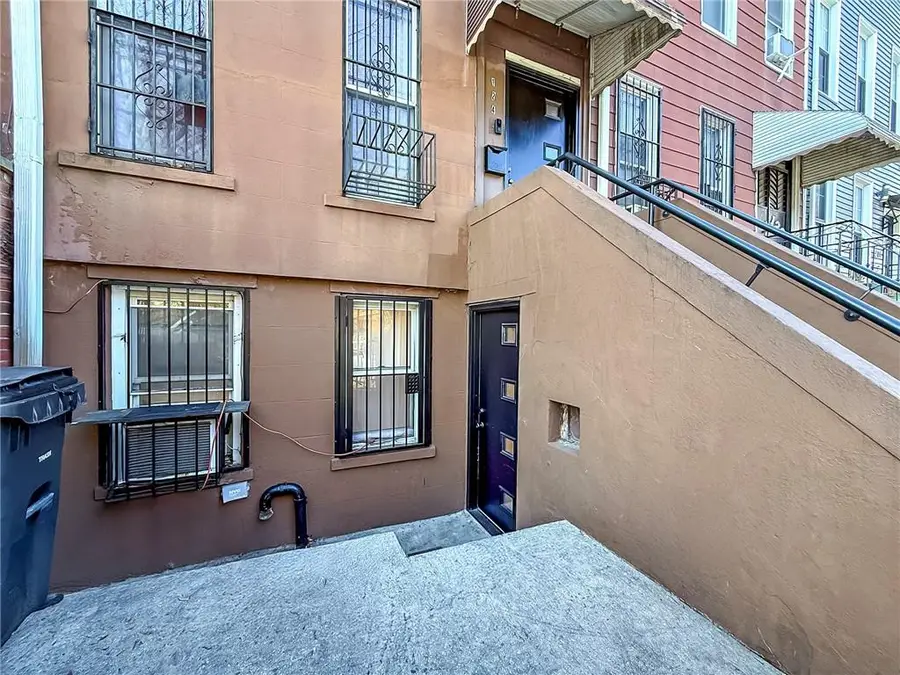 124 Hall Street, Brooklyn, NY 11205 - Image #3