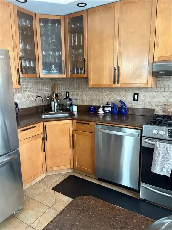 983 52nd Street, Brooklyn, NY 11219 - Image #3