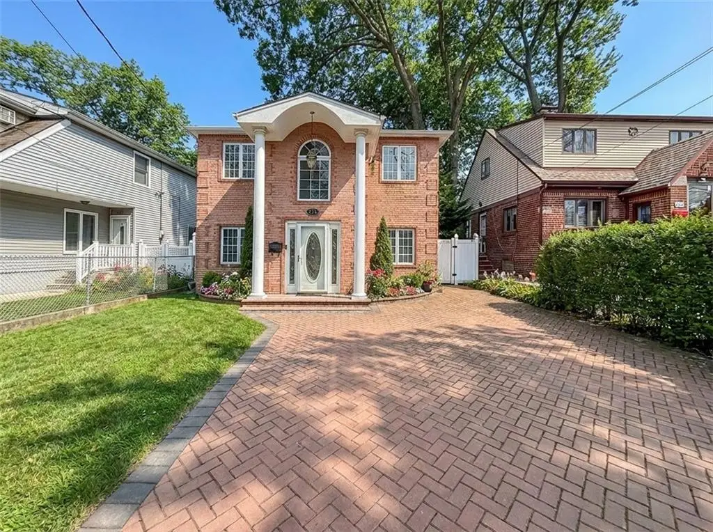 226 Hunter Avenue, Staten Island, NY 10306 - Image #1