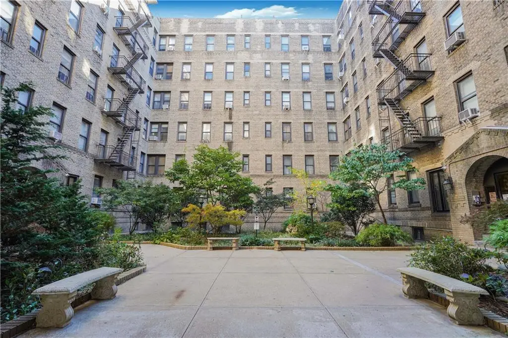 7101 Colonial Road #L5I, Brooklyn, NY 11209 - Image #1