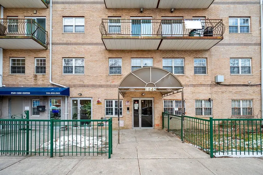 1642 West 9th Street #3B, Brooklyn, NY 11223 - Image #1