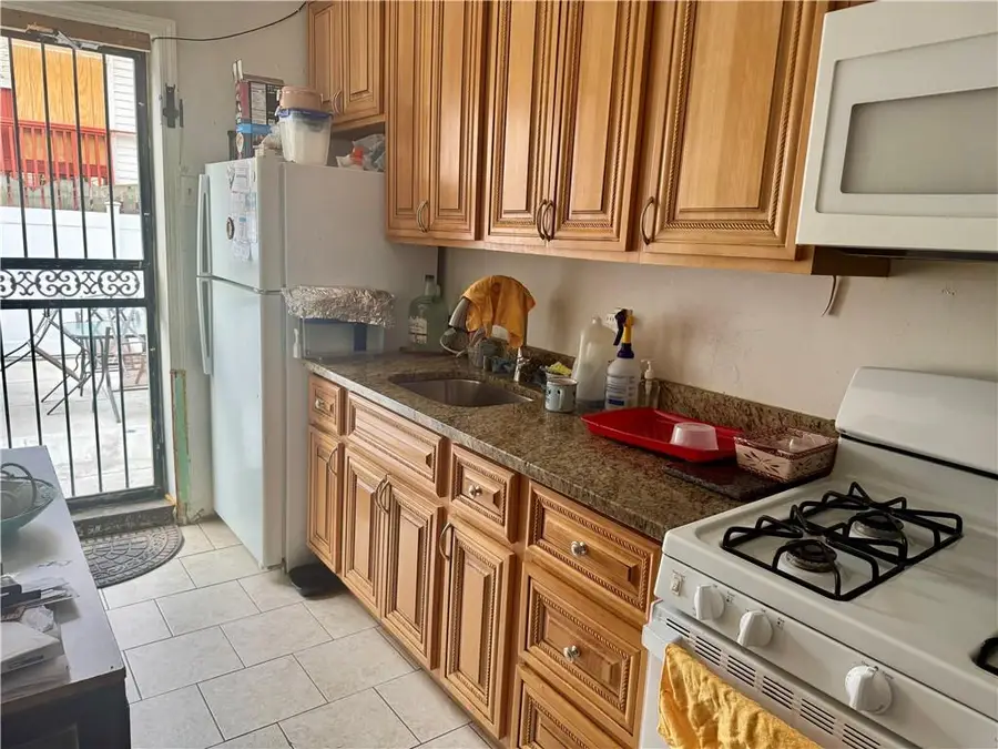 2862 Brighton 3rd Street, Brooklyn, NY 11235 - Image #2