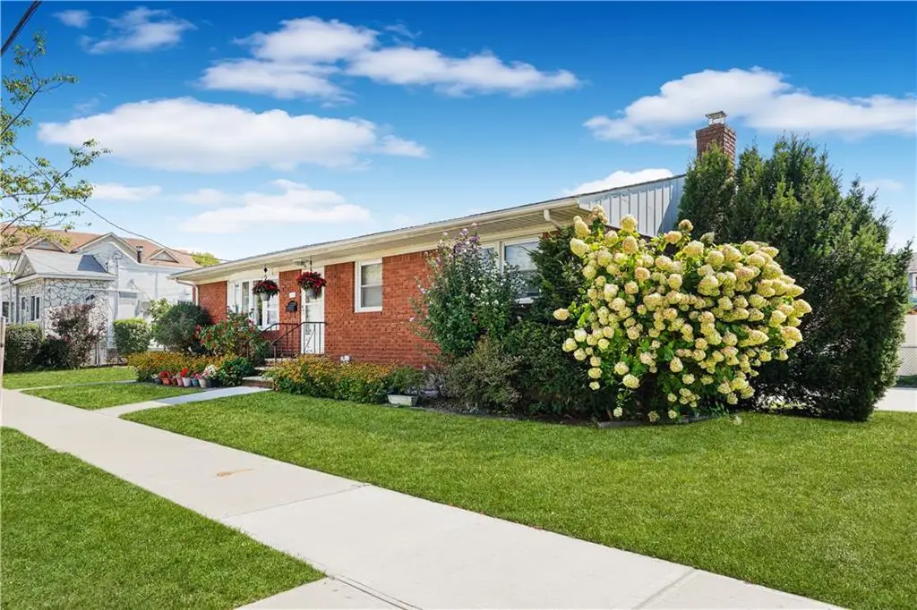 44 Finley Avenue, Staten Island, NY 10306 - Image #1