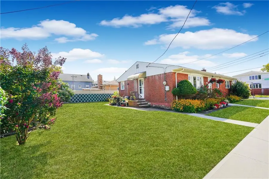 44 Finley Avenue, Staten Island, NY 10306 - Image #2