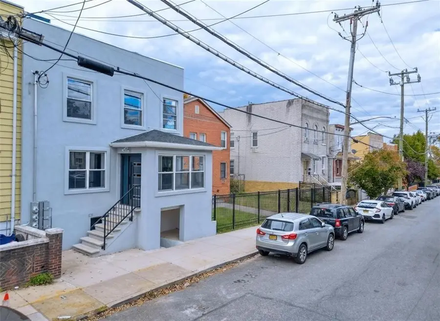 189 Saint Marys Avenue, Staten Island, NY 10305 - Image #2