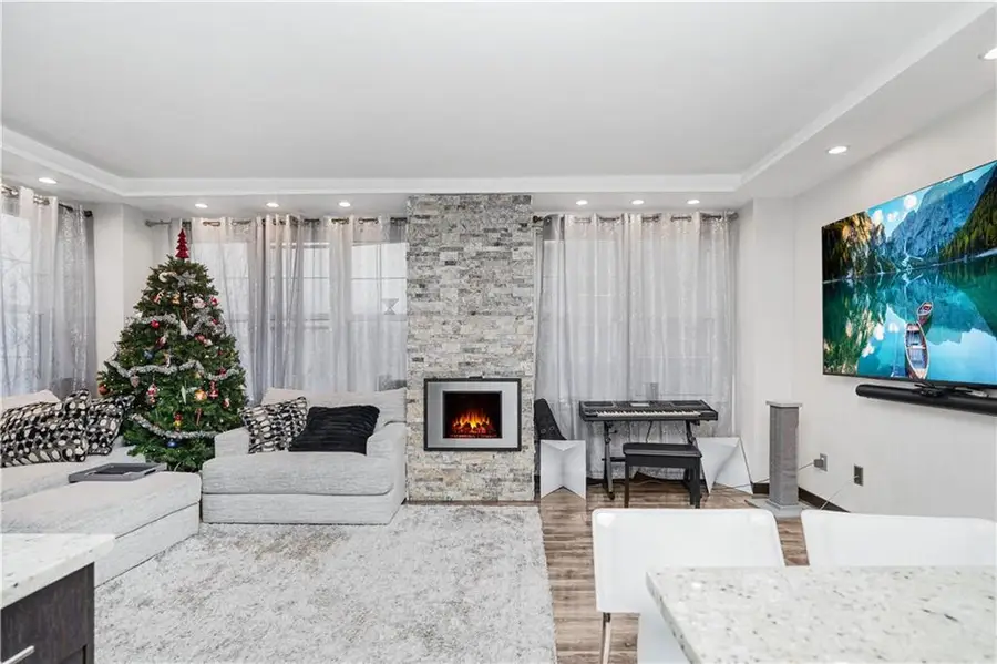 45 Oceana Drive East #4G, Brooklyn, NY 11235 - Image #2