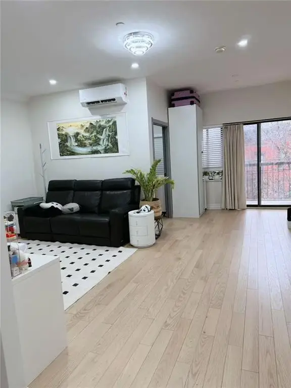 422 49th Street #3F, Brooklyn, NY 11220 - Image #2