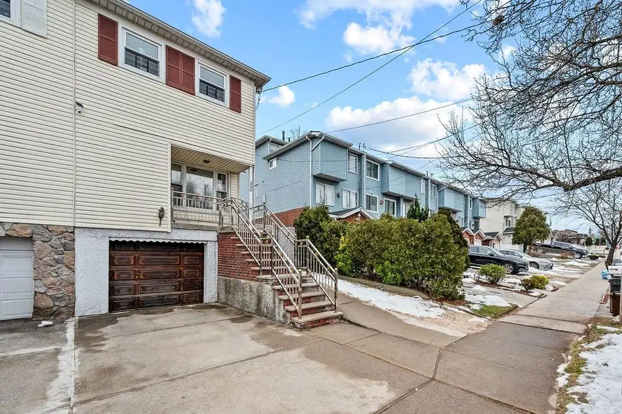 350 Hylan Boulevard, Staten Island, NY 10305 - Image #3