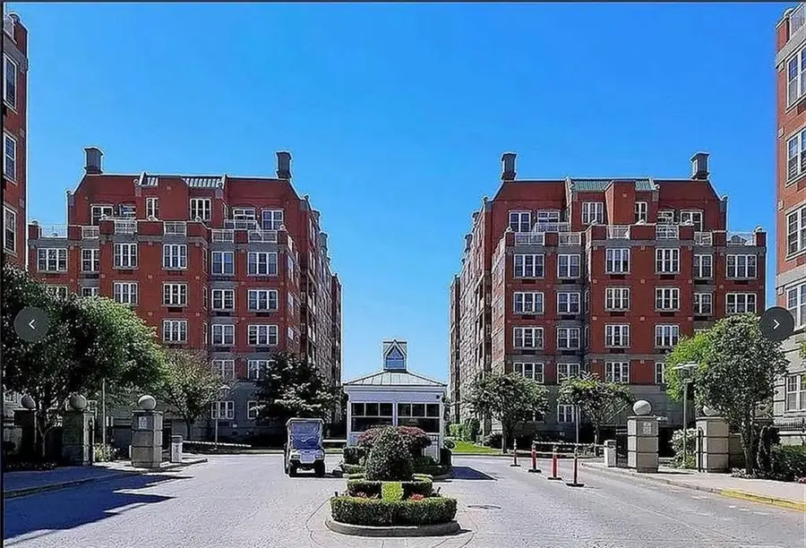 40 Oceana Drive West #PH2E, Brooklyn, NY 11235 - #2