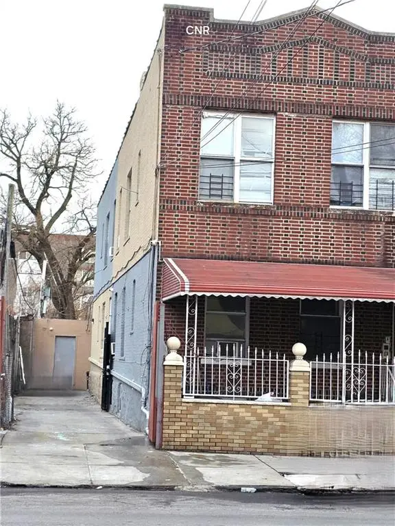 106 Newport Street, Brooklyn, NY 11212 - Image #3