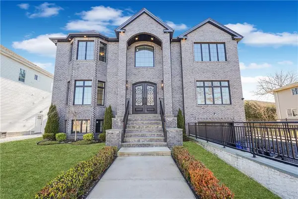 946 Edgegrove Avenue, Staten  Island, NY 10309