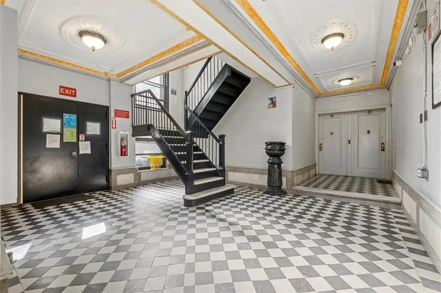 109-18 Lefferts Boulevard #D2, Queens, NY 11420 - #3